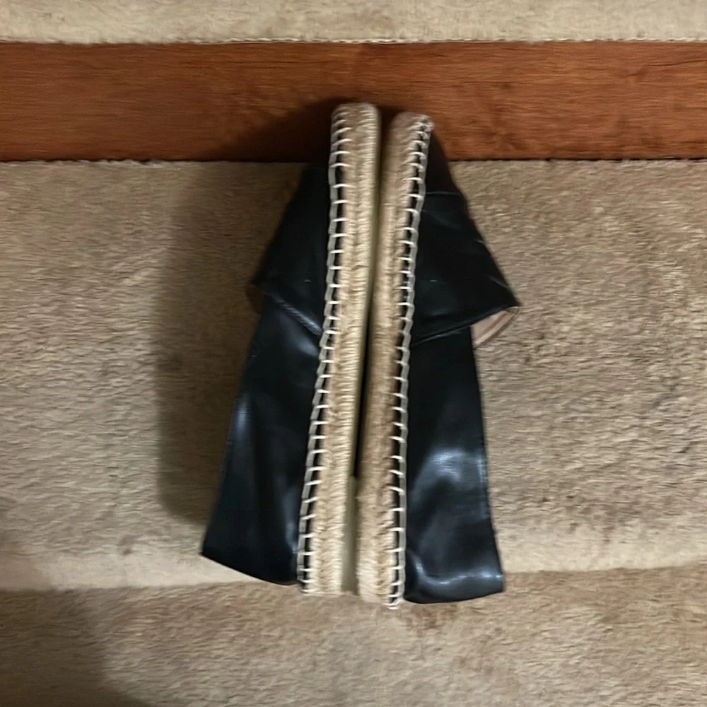 CHANEL Black Espadrilles Like New In Excellent Condition